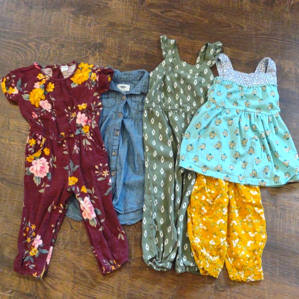 Lot of 5 toddler girl clothes